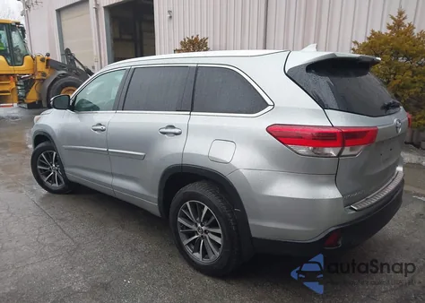 2018 Toyota Highlander Xle from USA, damaged, VIN 5TDJZRFHXJS540160